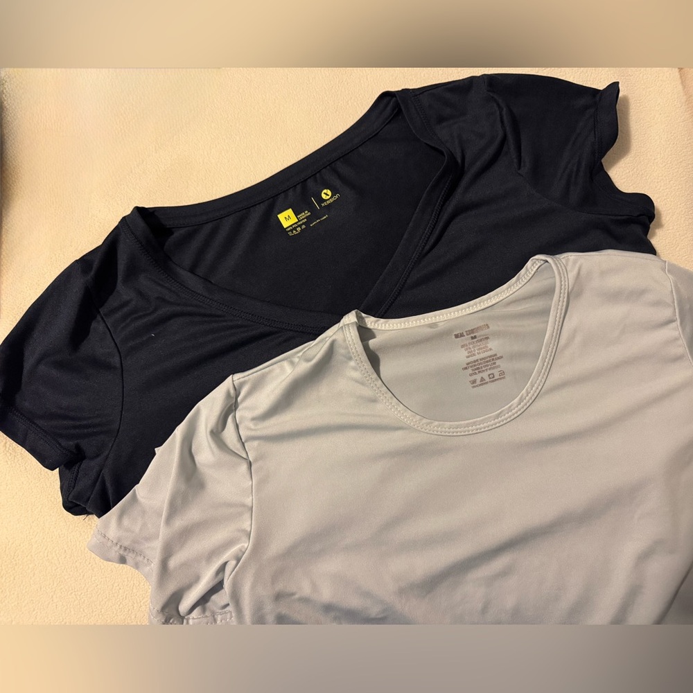 2 Active Wear T-Shirts Black and Gray sz M Short Sleeves
